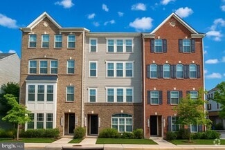 Building Photo - 10060 Dorsey Ln