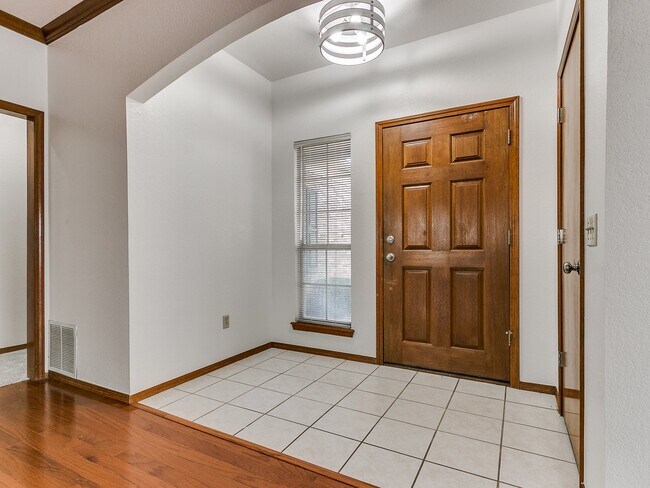Building Photo - 6439 Masons Dr