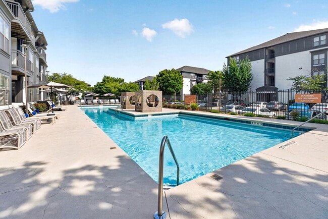 Photo - M Street Apartments