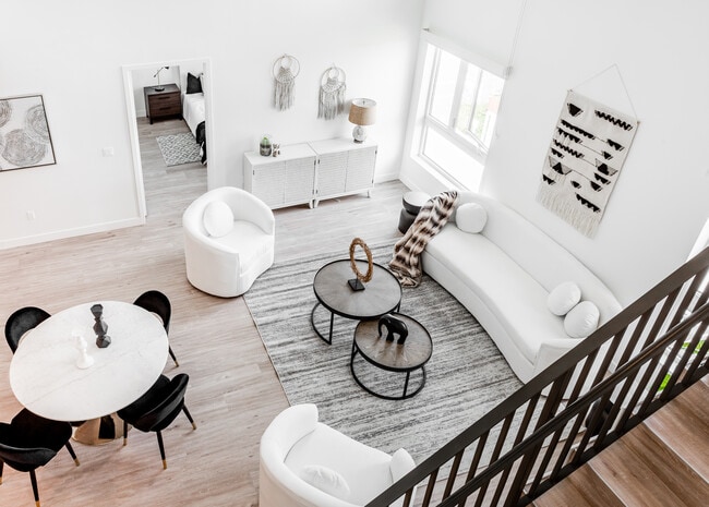 Building Photo - The Harper