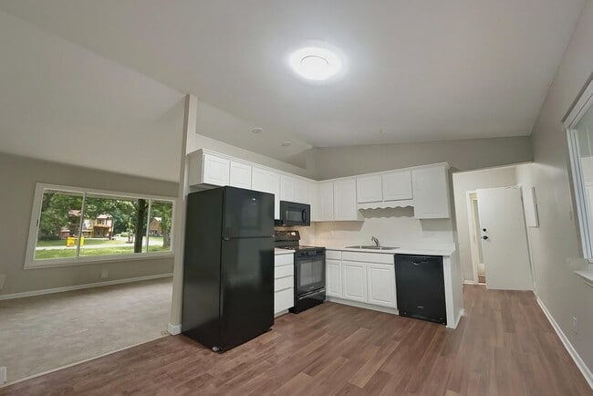 Foto del edificio - 11299 Messmore Rd