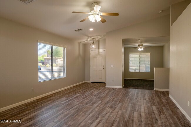 Building Photo - 5426 W Magdalena Ln