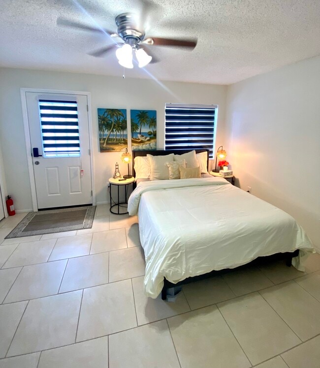 Building Photo - 8453 Mattituck Cir