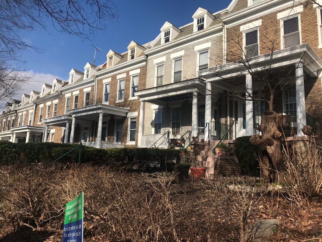 1833 Kilbourne Plz NW Unit English Basement Apartmen, Washington, DC