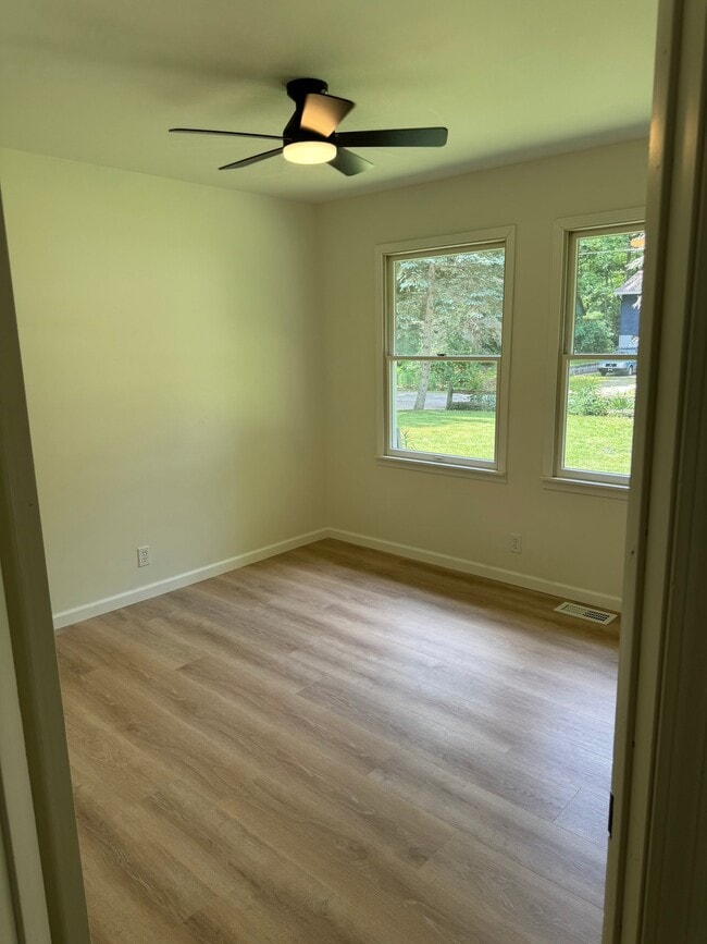 Building Photo - 18068 Meyers Dr