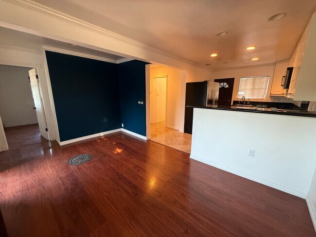 Foto del edificio - 1200 Laveta Terrace