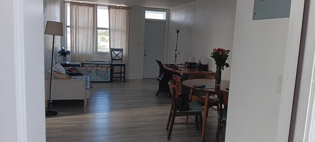 Living Room - 910 Jefferson Ave