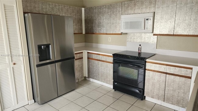 Building Photo - 10628 SW 118th Pl
