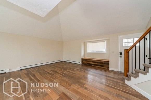 Building Photo - 38 Hapgood Rd