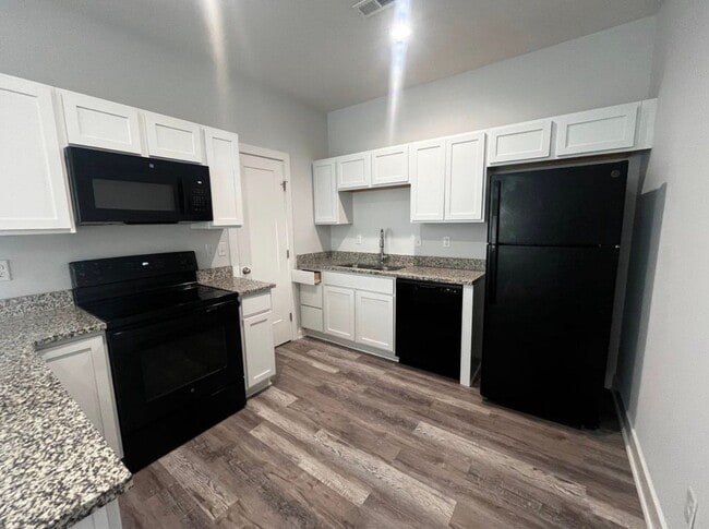 Building Photo - 5448 N Colburn Ct