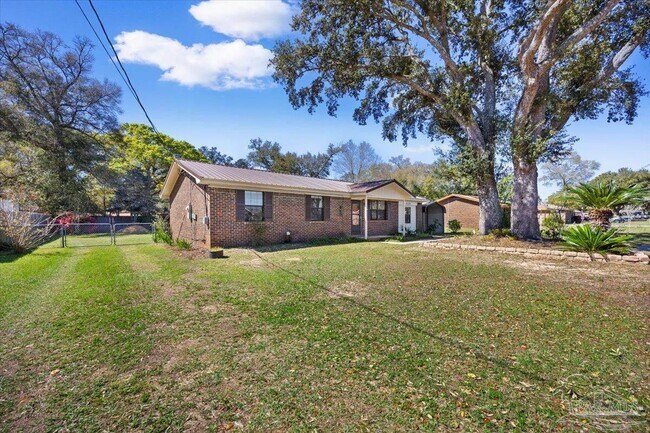 Foto del edificio - 5135 Nekole Dr