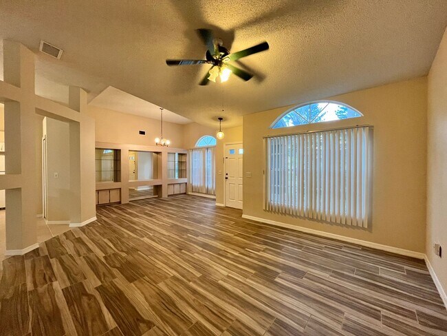 Foto del edificio - 3480 Fan Palm Blvd