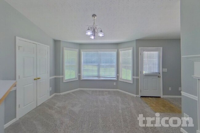 Foto del edificio - 65 Cranbrook Ct