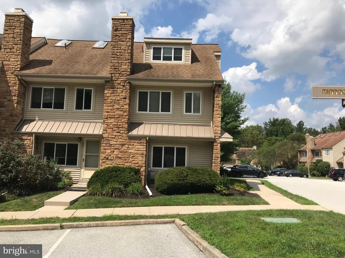 209 Paddock Dr, Chesterbrook, PA 19087 Townhome Rentals in