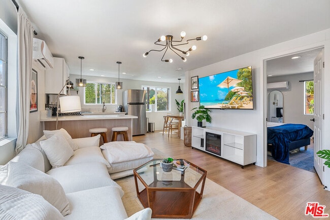 Building Photo - 2217 Scott Ave