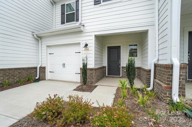 Building Photo - 1741 Braemar Vlg Dr