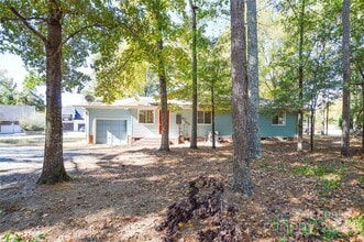 Building Photo - 15011 Woodstar Rd