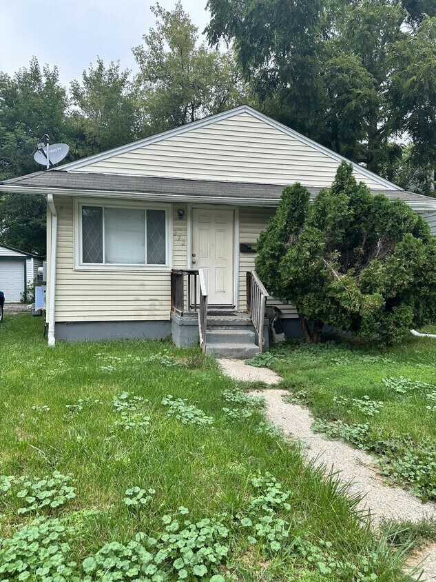 Primary Photo - 272 Hughes Ave