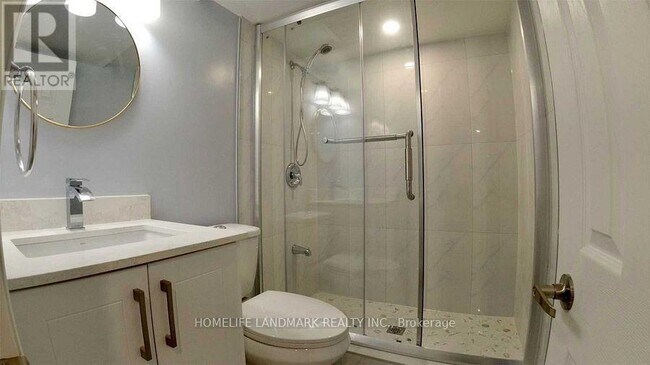 Photo du bâtiment - 60 Mentor Blvd