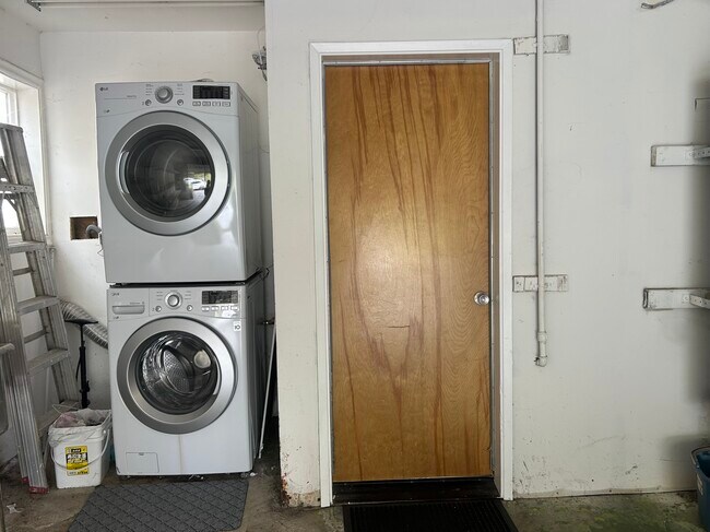 Foto del edificio - 187 Oakridge Dr