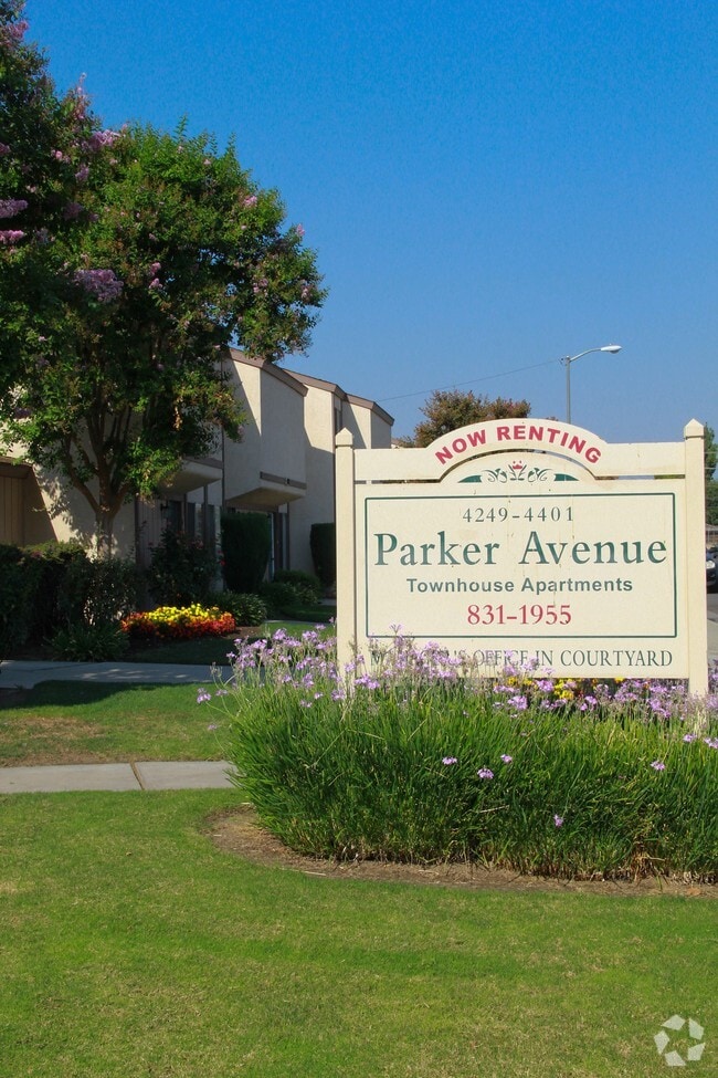 Building Photo - Parker Avenue Townhouse Apartments