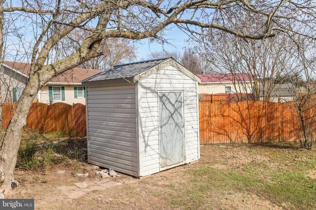 Building Photo - 3885 Harrison Ct
