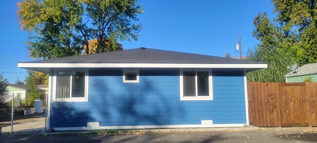 Building Photo - 1316 S 2nd Ave