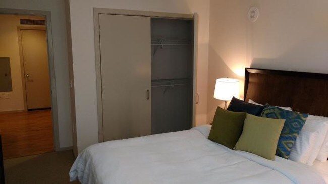 Building Photo - 1 bedroom in Boston MA 02114