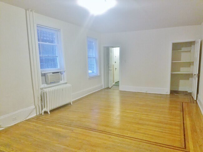 Foto del edificio - 1731 Pine St