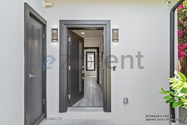 Building Photo - 6652 Clifford Ct
