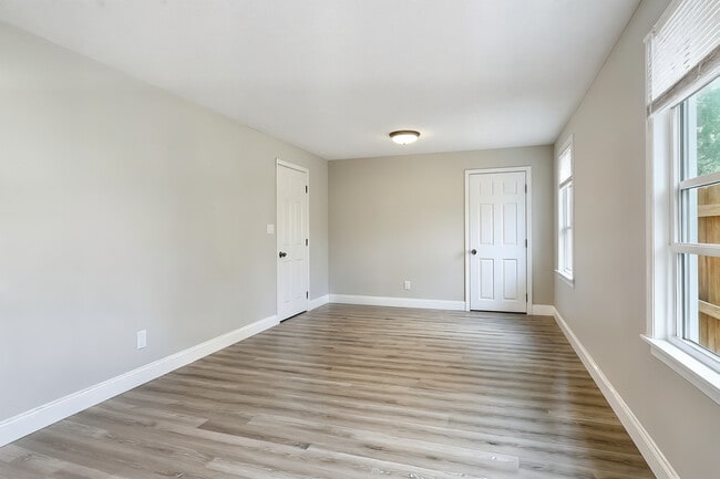 Building Photo - 1539 Manson St