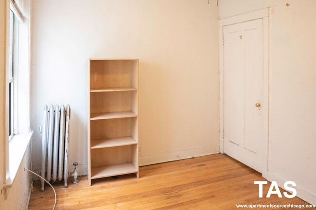 Building Photo - 5109 N Winchester Ave