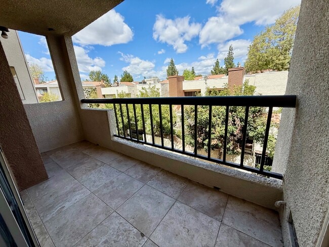 Foto del edificio - 5550 Owensmouth Ave