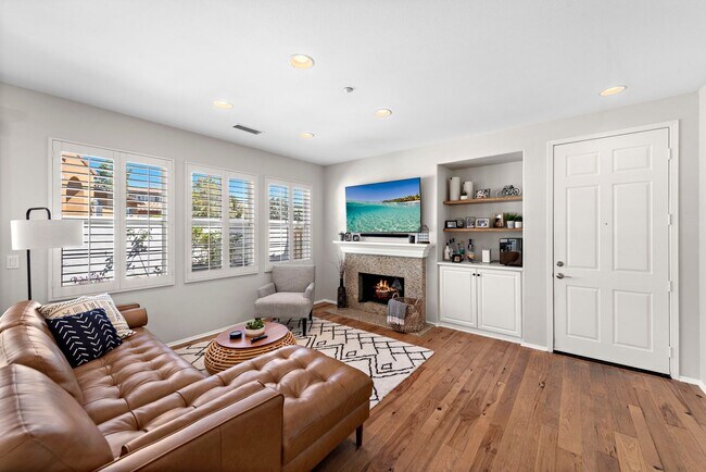 Building Photo - 56 Paseo Vista