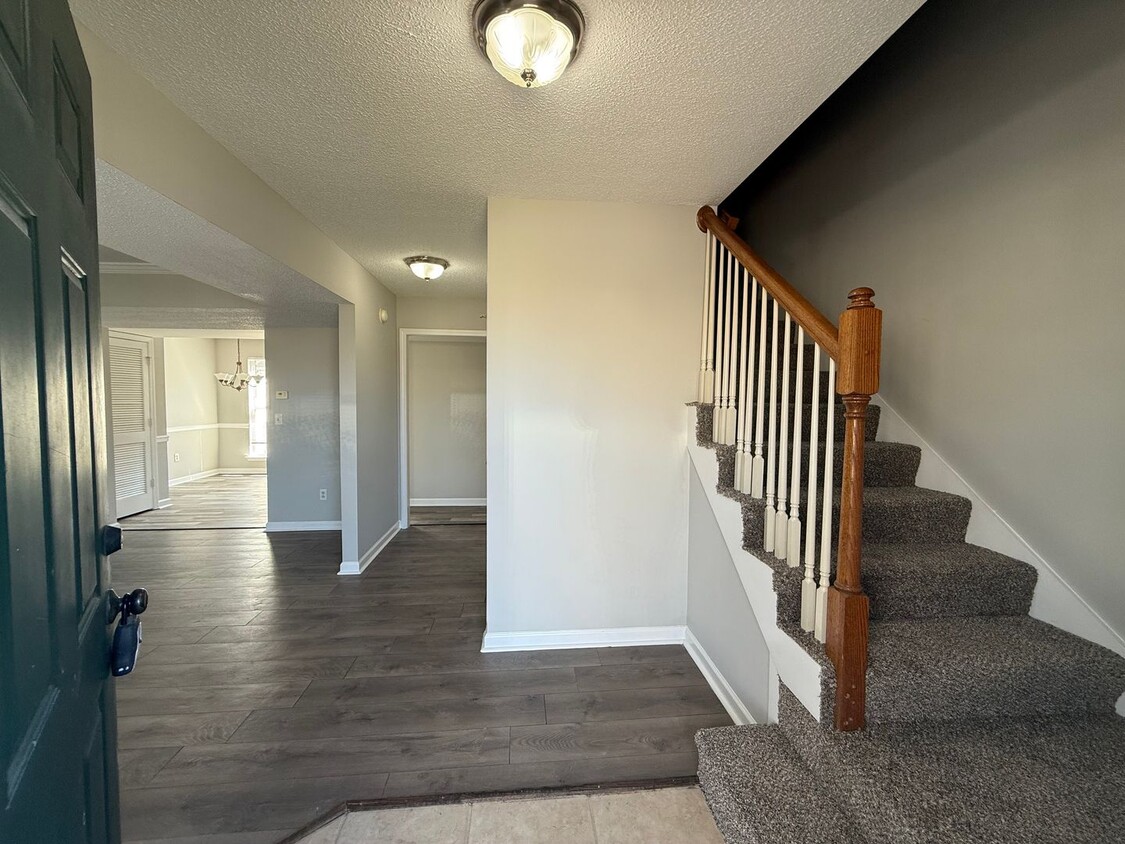 Foto principal - 3 bed, 2.5 bath townhome in Helena