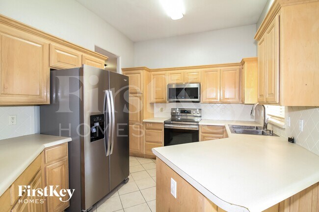 Building Photo - 732 Taber Ln