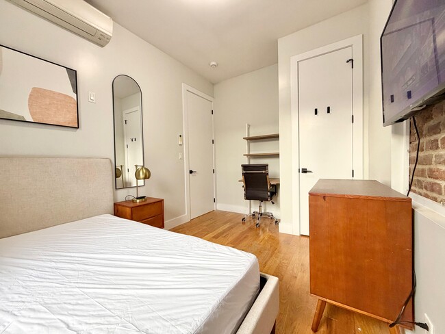 Building Photo - 11-09 36th Ave