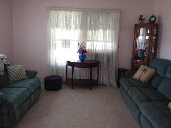 Furnished Living room - 1632 Buffalo Rd