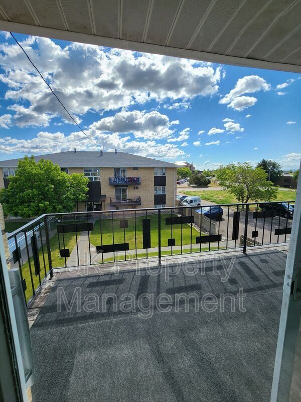 Foto del edificio - 1401-142B Street S