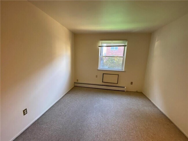 Foto del edificio - 1808 E 18th St