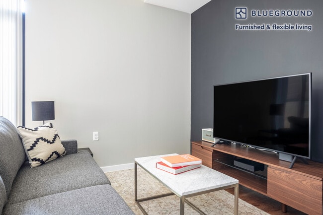 Foto del edificio - 1011 4th St NW