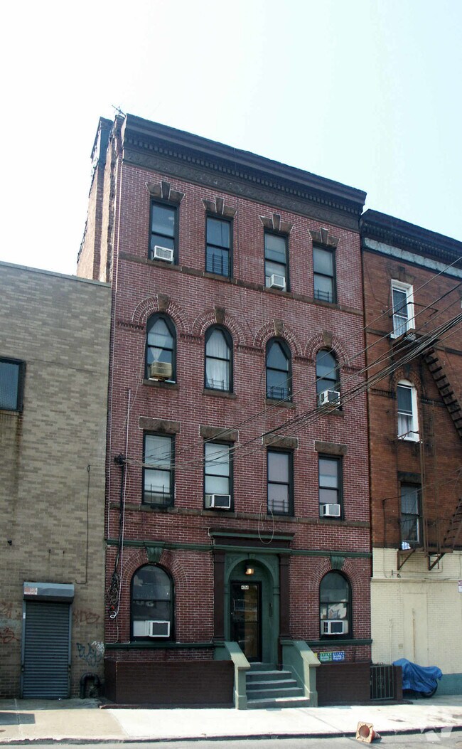 404 E 175th St Bronx NY 10457 Rentals Bronx NY Apartments