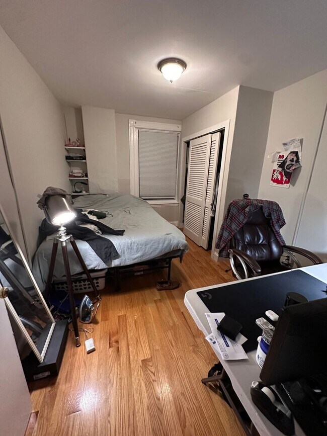 Building Photo - Very nice 3 bed in the North End