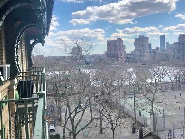 Foto del edificio - 517 E 77th St