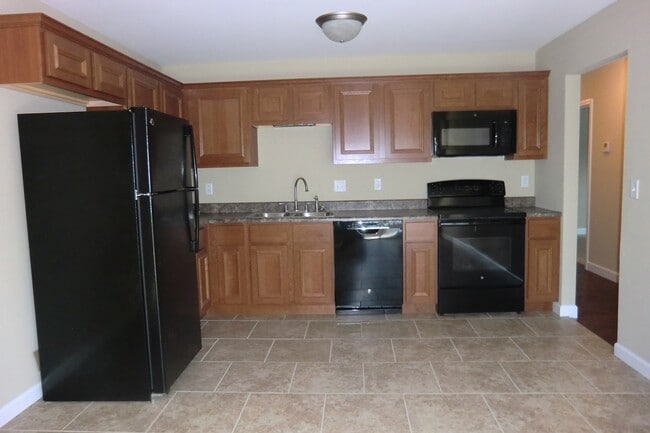 Building Photo - 257 Sandridge Dr