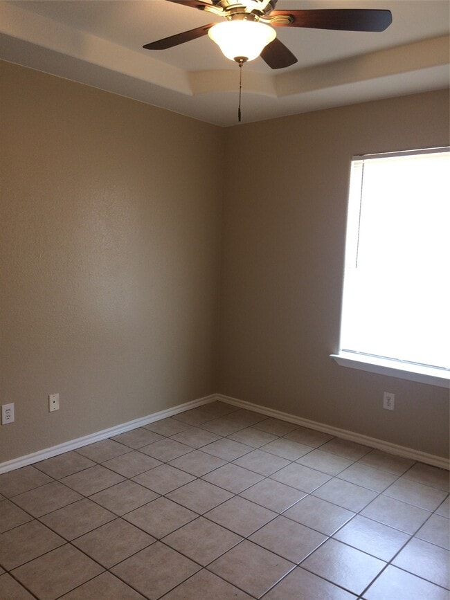 Foto del edificio - 18830 Reynolds Park Dr