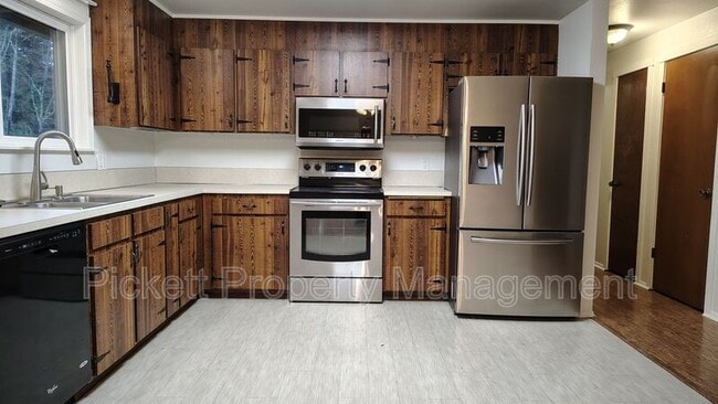 Building Photo - 24410 Andorra Ct NE