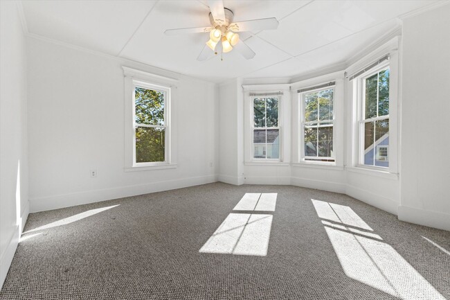 Foto del edificio - 12 Monroe Street unit B, Concord, NH 03301