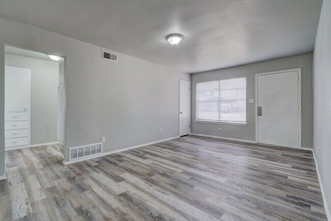 Building Photo - 1200 Mcdonald Dr