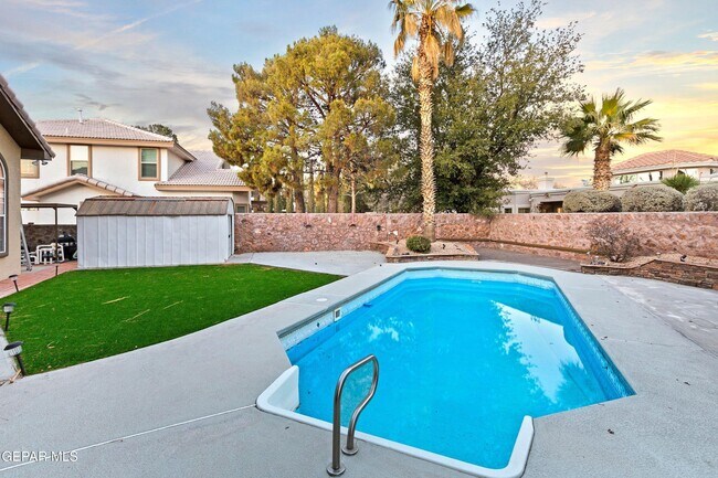 Building Photo - 1984 Paseo Granada Ln